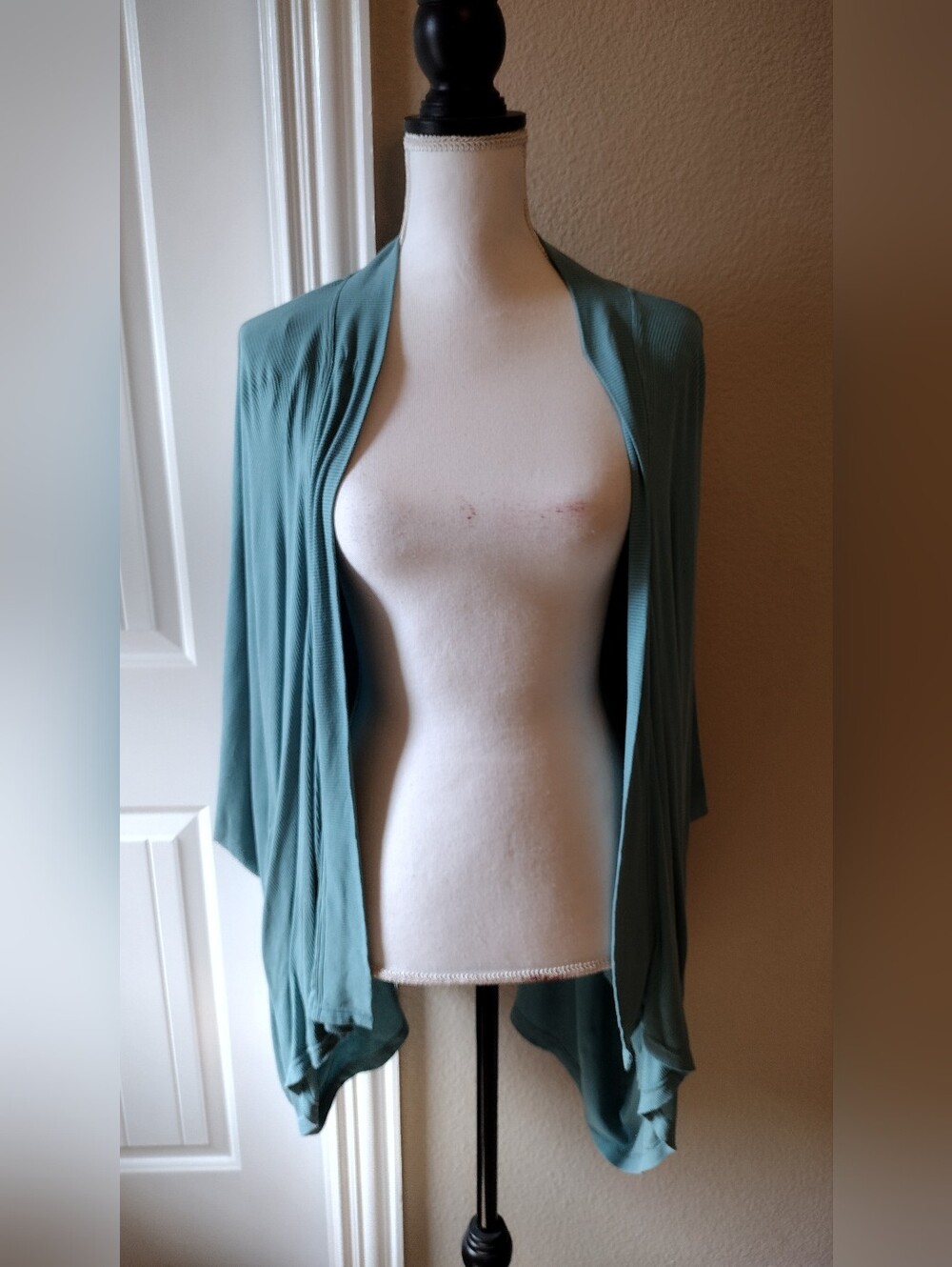 DAVI & DANI Ribbed Cardigan
